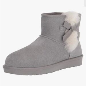 KOOLABURRA BY UGG Victoria Mini Women's Ankle Boot